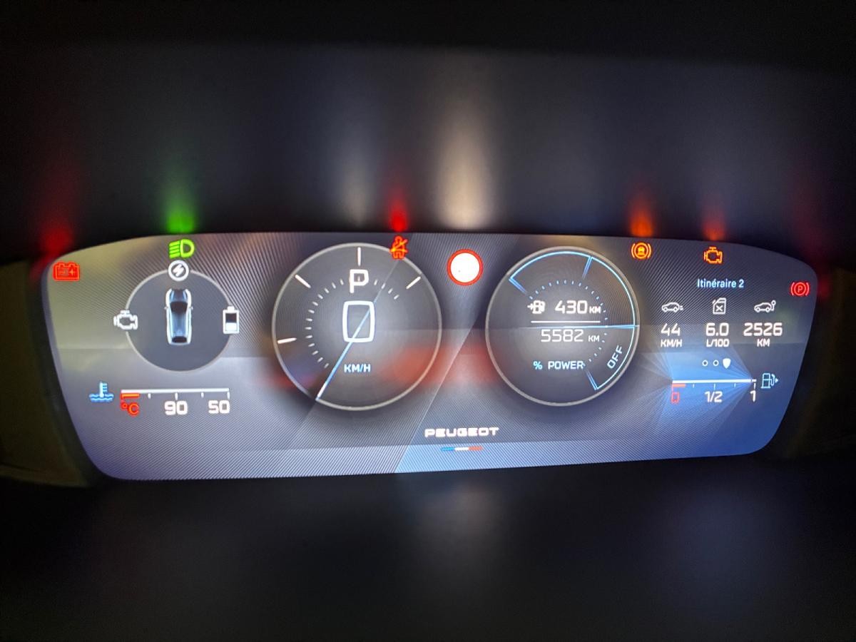 peugeot-408-2025-hibrido-a-gasolina-1199cc