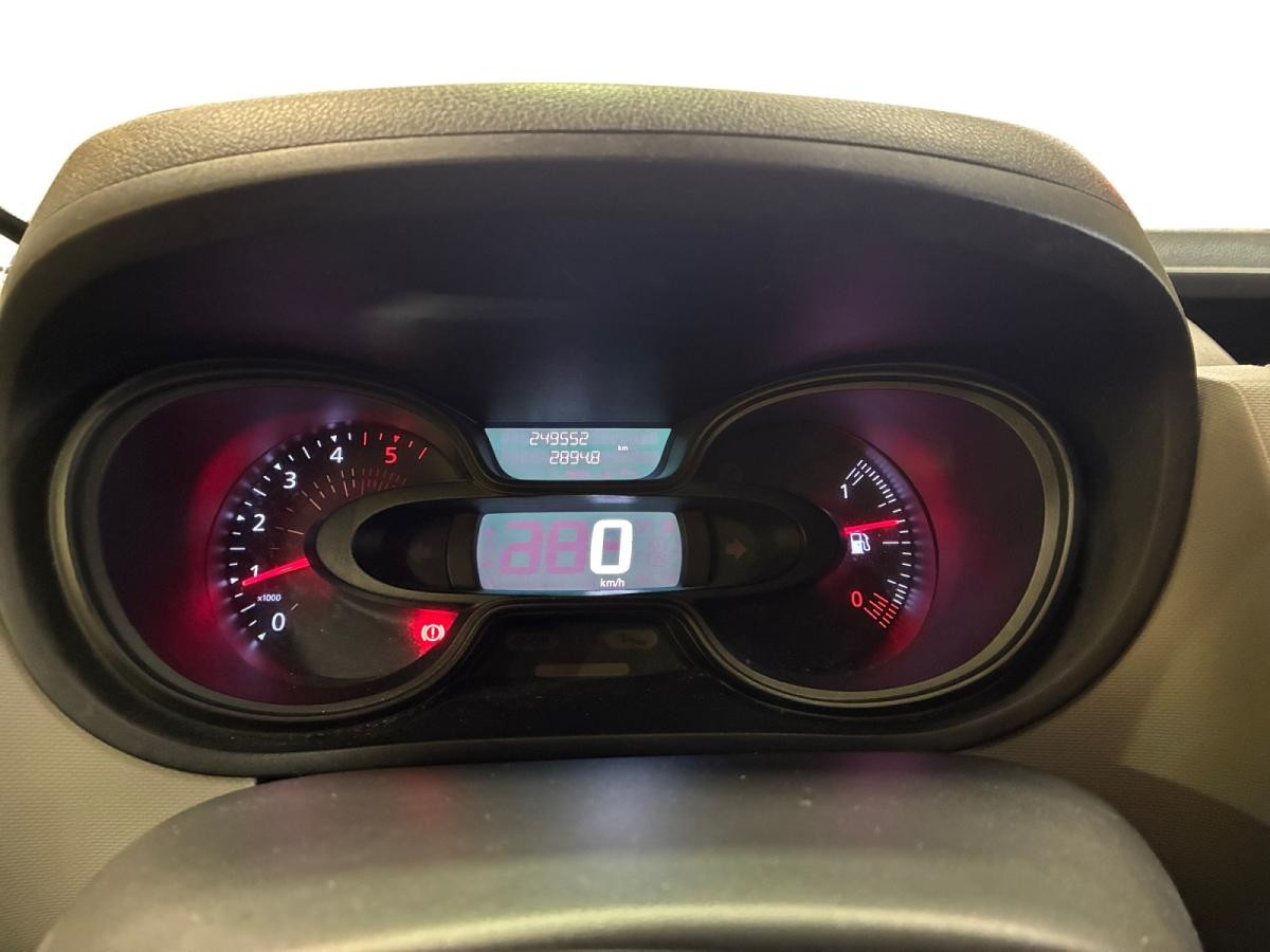 renault-trafic-2018-diesel-1598cc