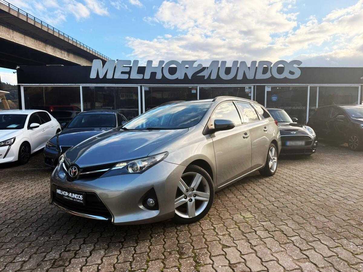 toyota-auris-touring-sports-2014-diesel-1364cc