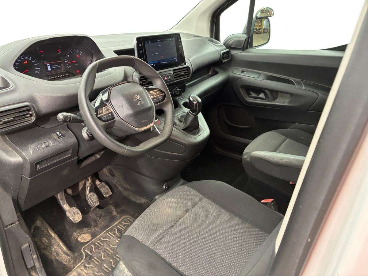 peugeot-partner-2018-diesel-1560cc