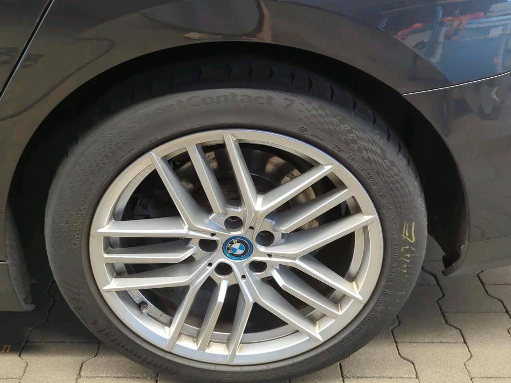 bmw-serie-5-2024-hibrido-a-gasolina-1998cc