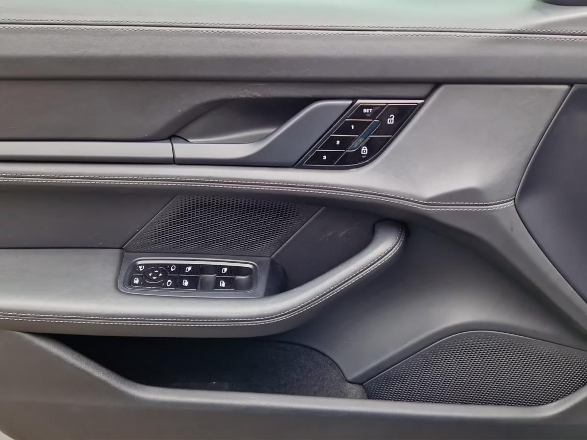 porsche-taycan-2020-eletrico-0cc