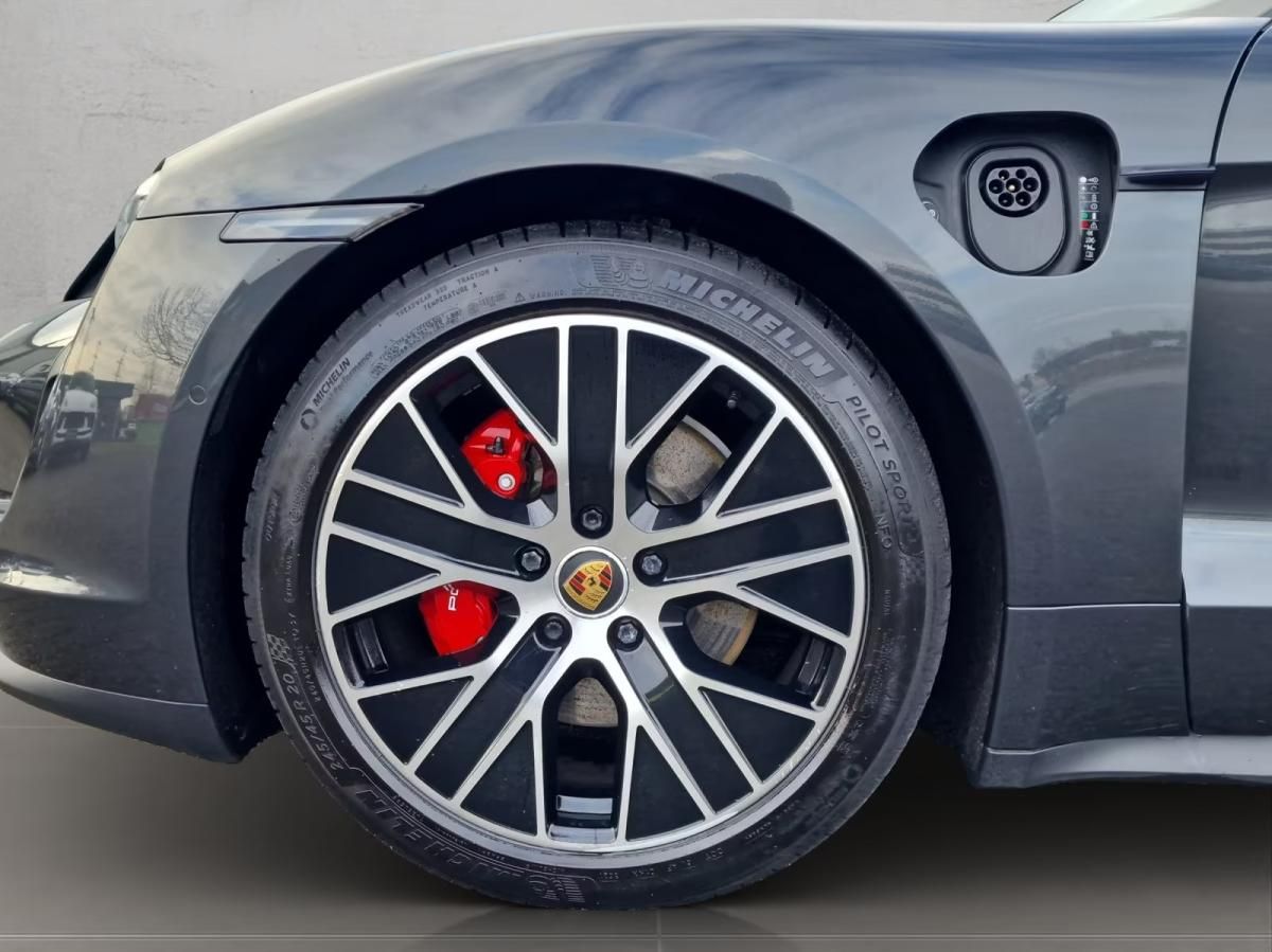 porsche-taycan-2020-eletrico-0cc