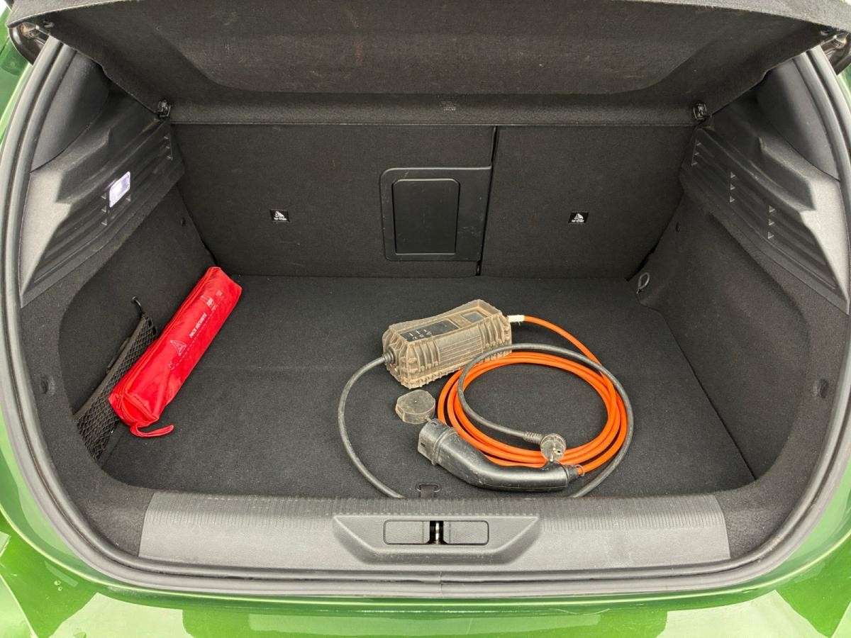 peugeot-308-2023-hibrido-a-gasolina-1598cc