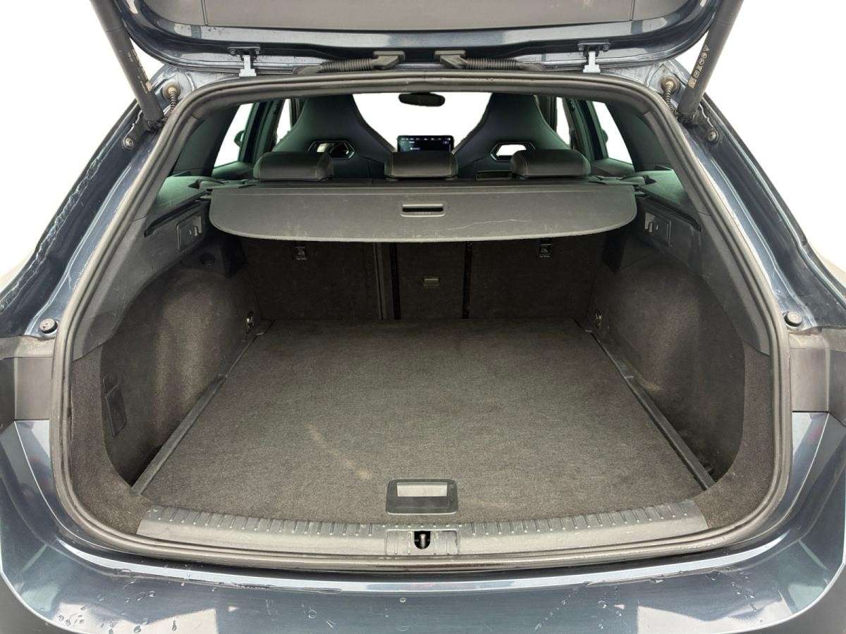 seat-leon-st-2023-hibrido-a-gasolina-1498cc