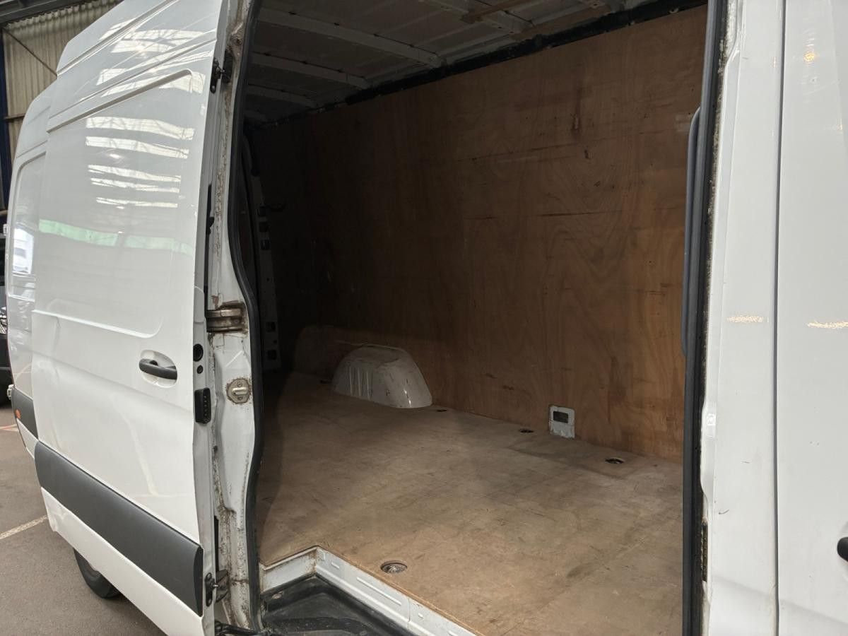 mercedes-benz-sprinter-2020-diesel-2143cc