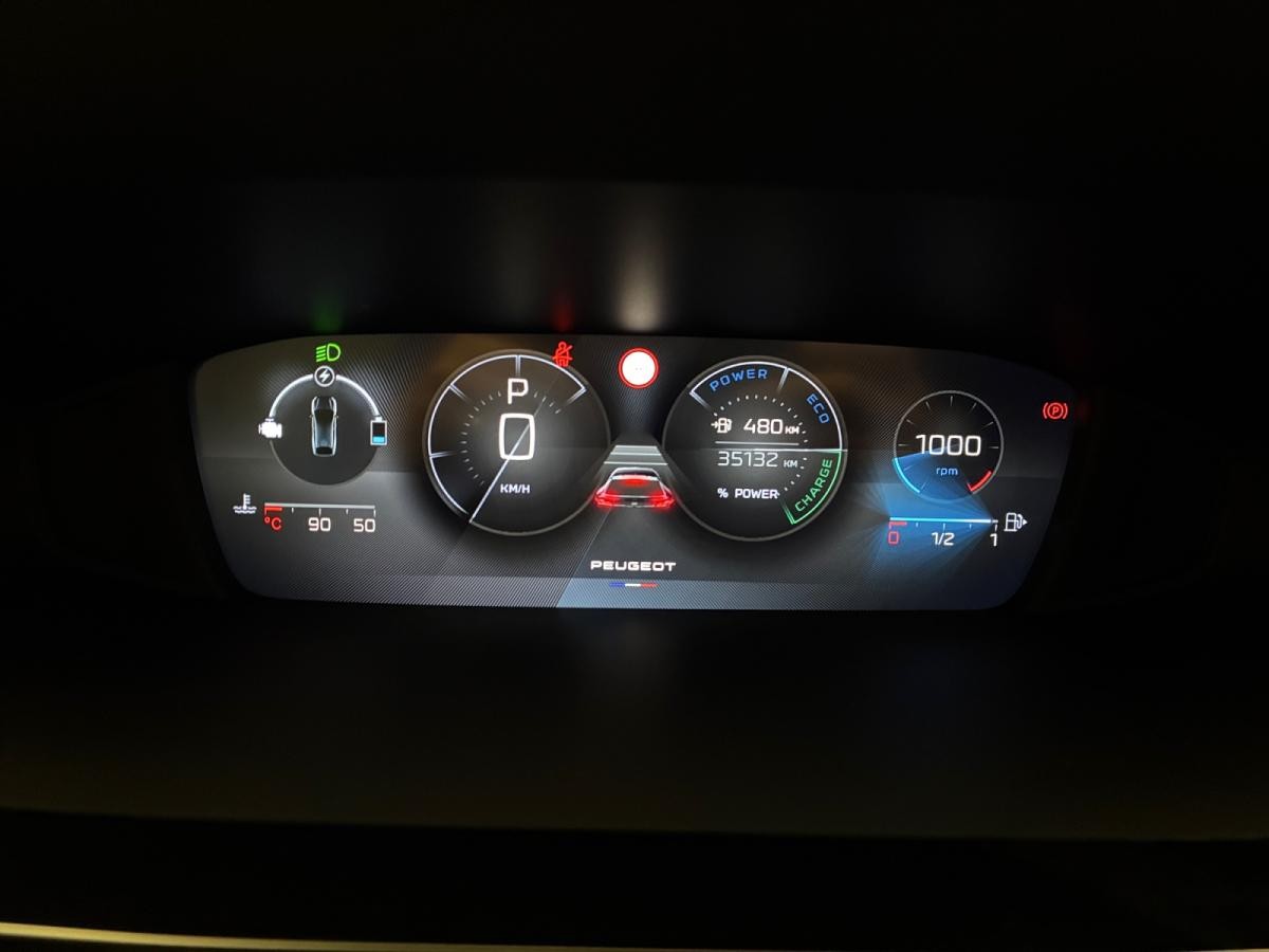 peugeot-408-2025-hibrido-a-gasolina-1199cc