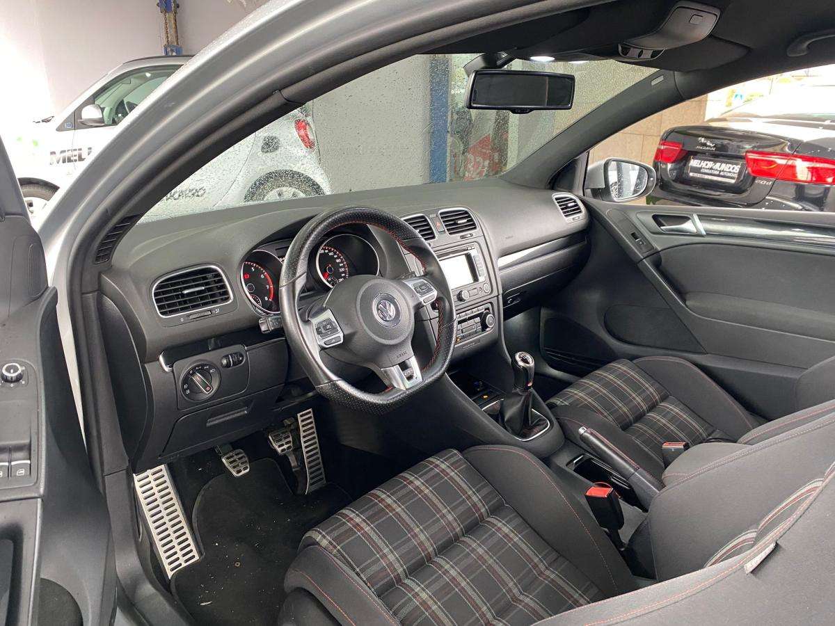 volkswagen-golf-2012-gasolina-1984cc