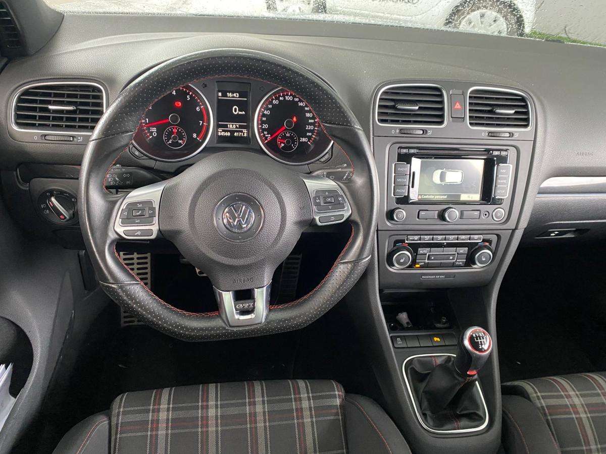 volkswagen-golf-2012-gasolina-1984cc