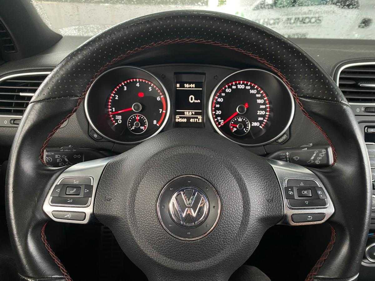 volkswagen-golf-2012-gasolina-1984cc
