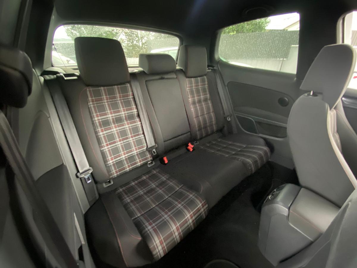 volkswagen-golf-2012-gasolina-1984cc