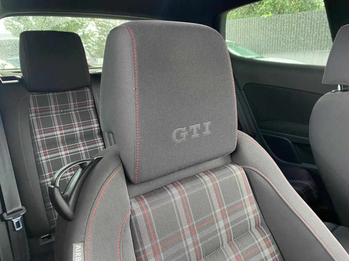 volkswagen-golf-2012-gasolina-1984cc