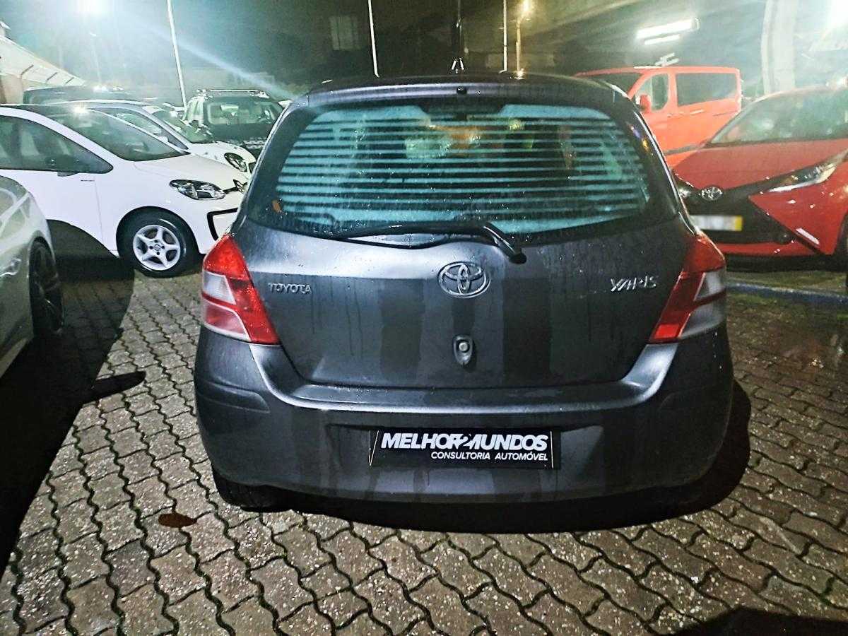 toyota-yaris-2011-gasolina-998cc