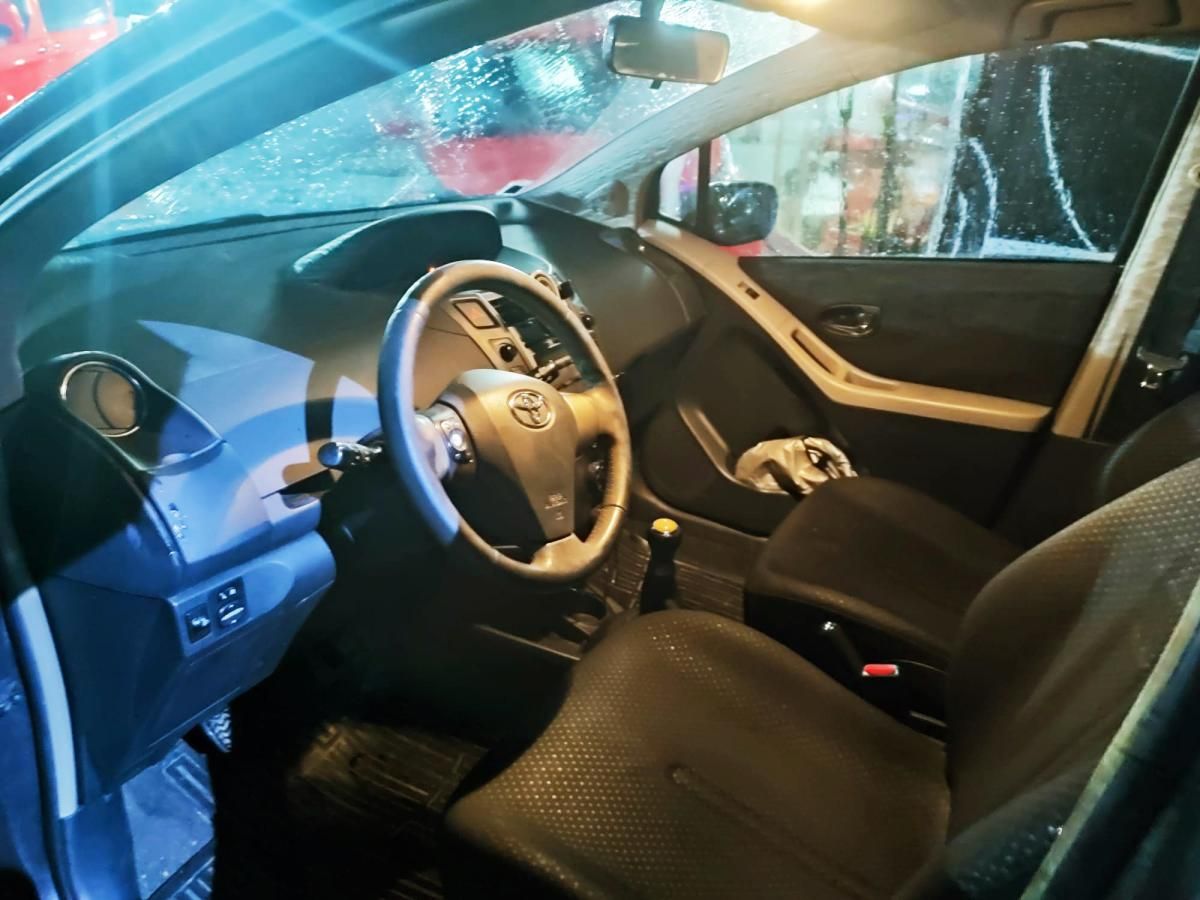 toyota-yaris-2011-gasolina-998cc