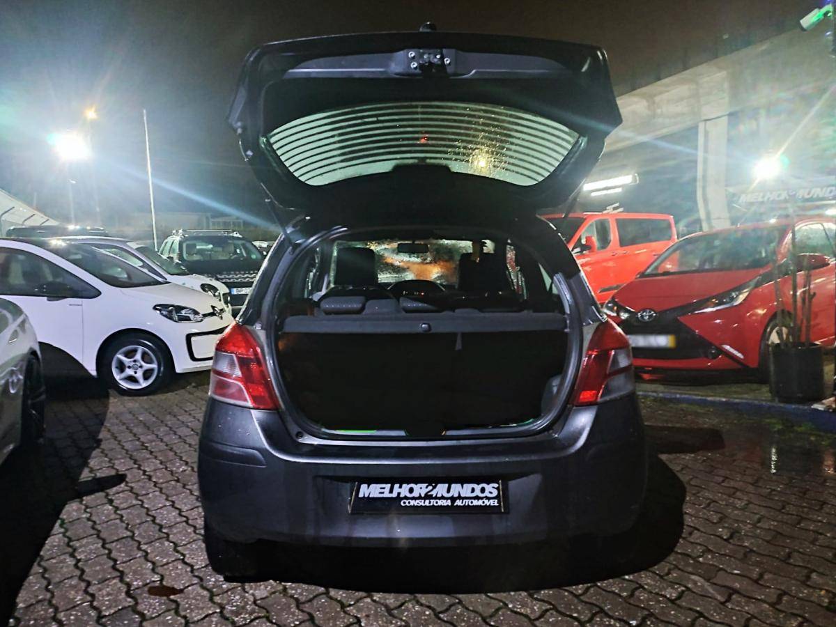 toyota-yaris-2011-gasolina-998cc