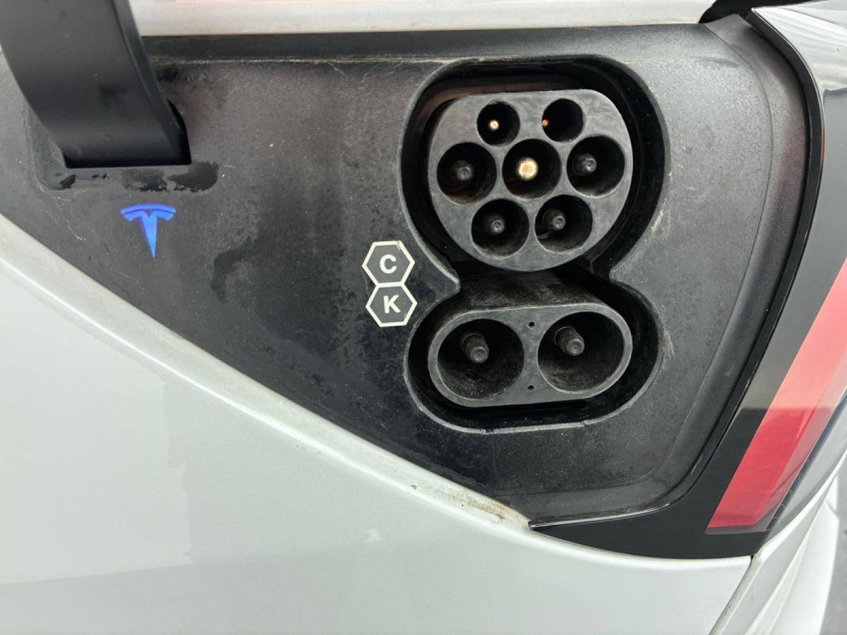 tesla-model-y-2022-eletrico-0cc