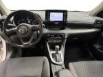 toyota-yaris-2023-hibrido-a-gasolina-1490cc