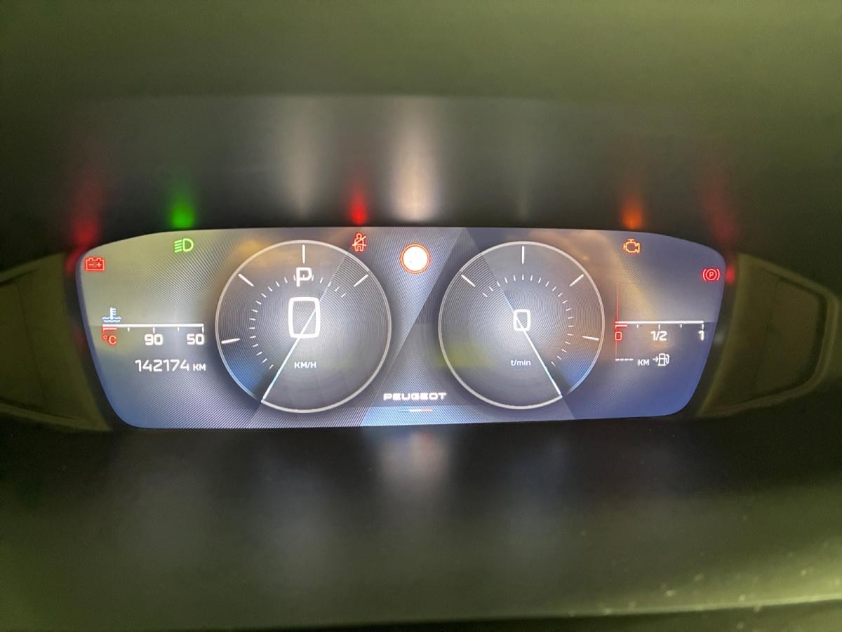 peugeot-308-sw-2023-diesel-1499cc