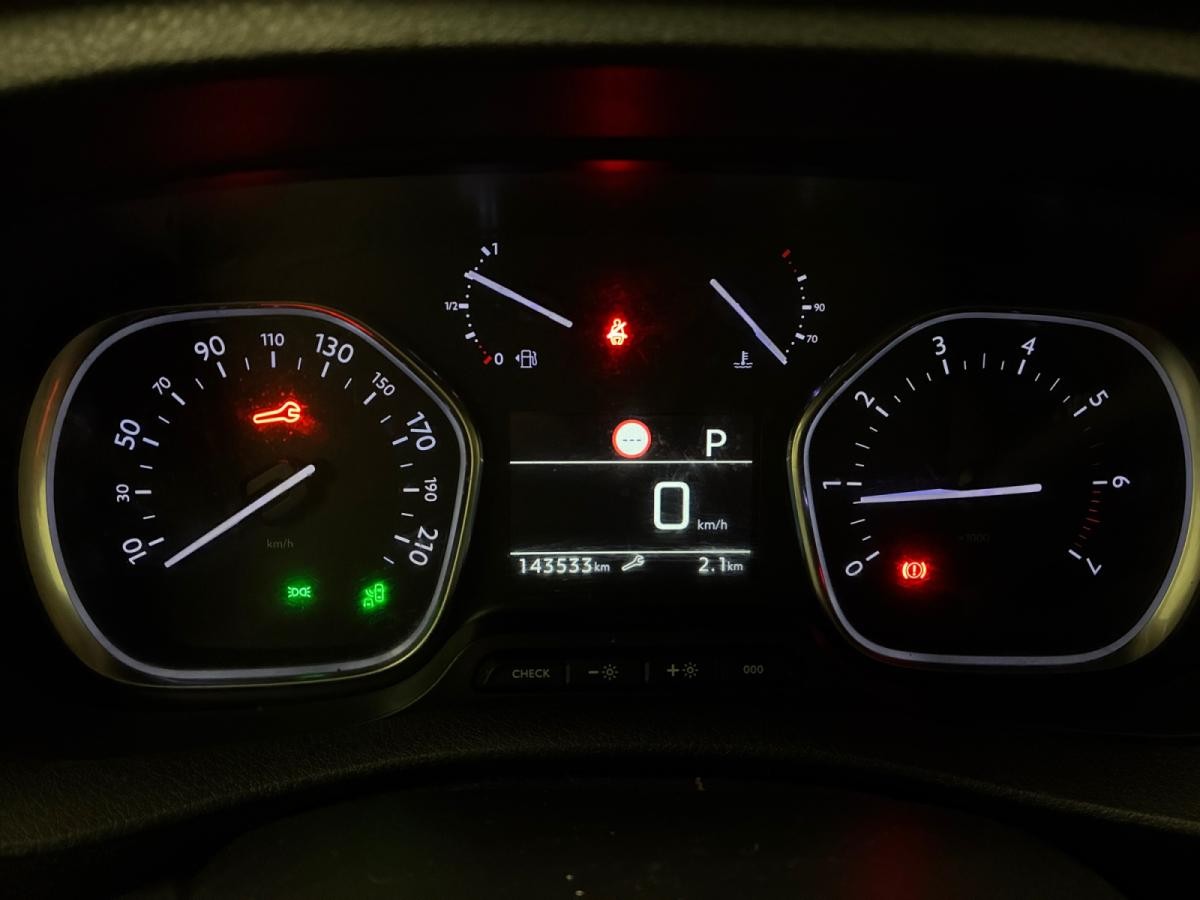peugeot-expert-2017-diesel-1997cc