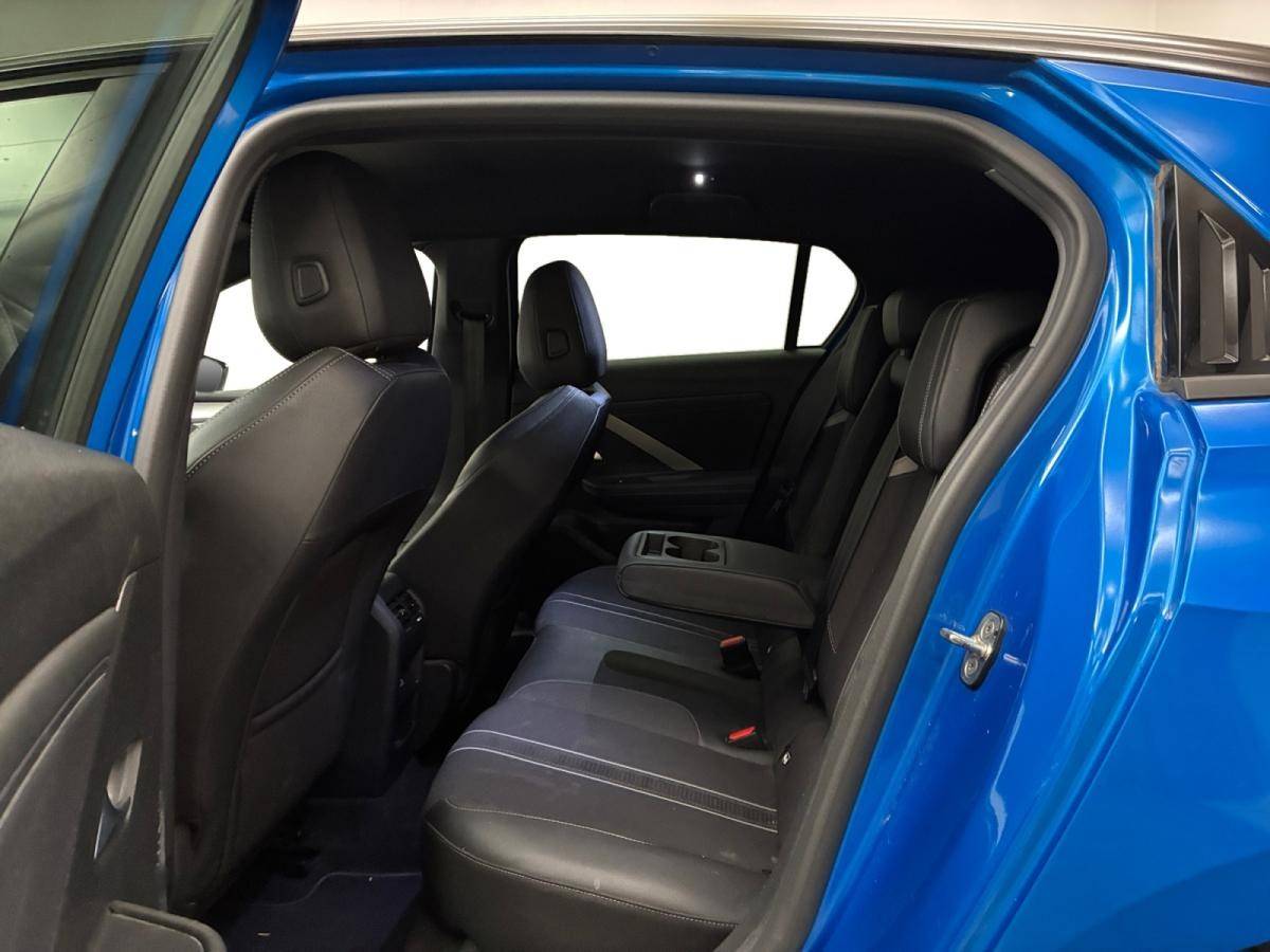 opel-astra-2023-hibrido-a-gasolina-1598cc