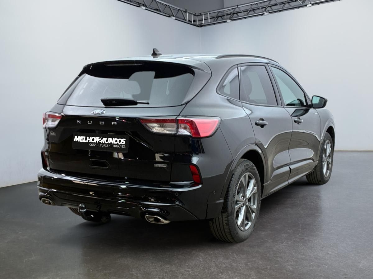 ford-kuga-2023-hibrido-a-gasolina-2488cc