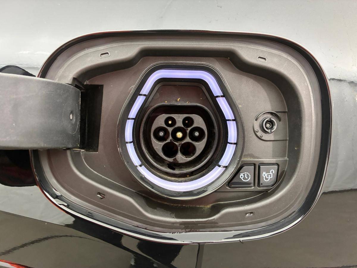 ford-kuga-2023-hibrido-a-gasolina-2488cc