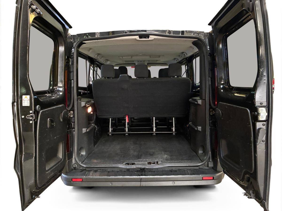 renault-trafic-2023-diesel-1997cc