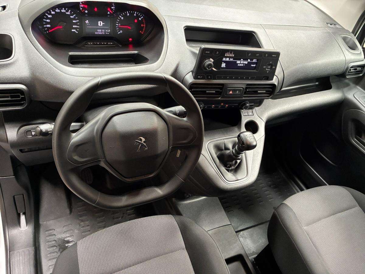 peugeot-partner-2022-gasolina-1199cc