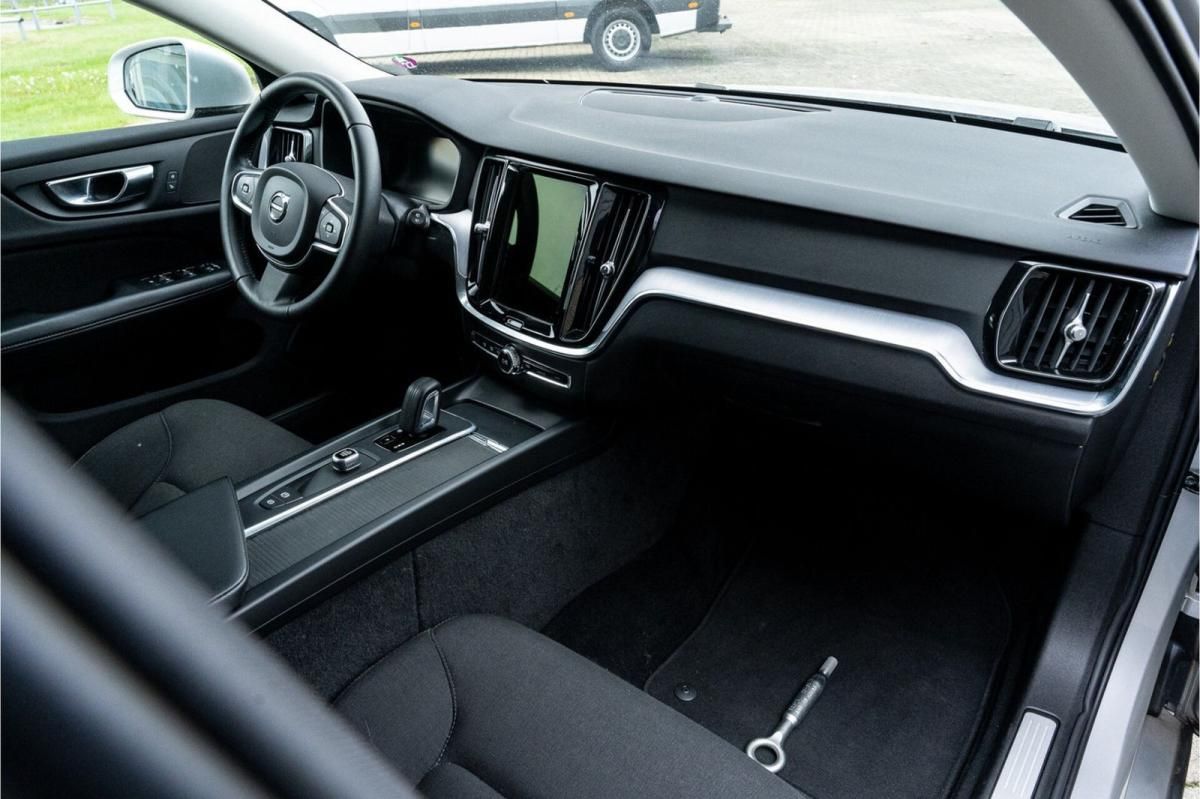 volvo-v60-2020-hibrido-a-gasolina-1969cc