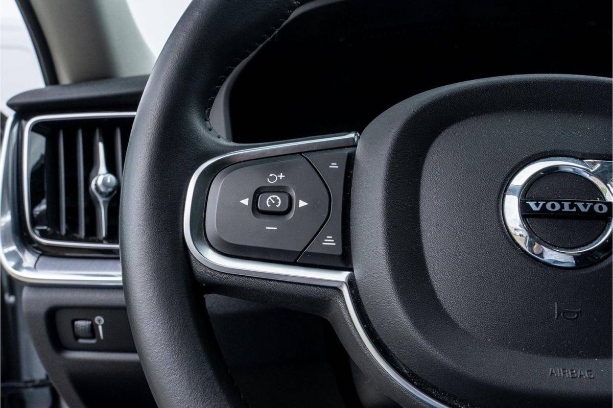 volvo-v60-2020-hibrido-a-gasolina-1969cc