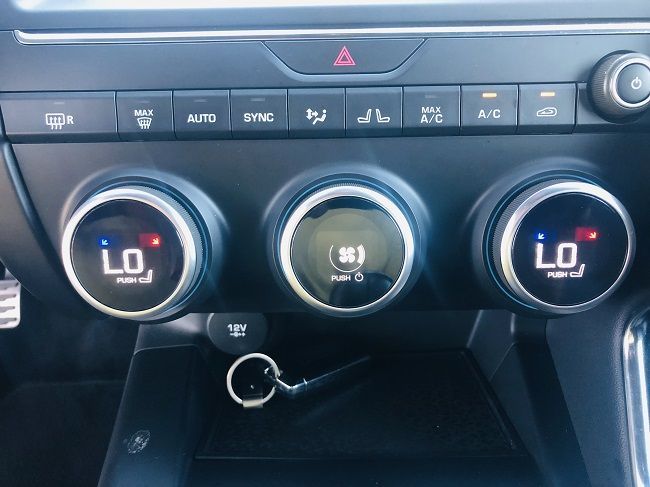 jaguar-e-pace-2018-diesel-1999cc