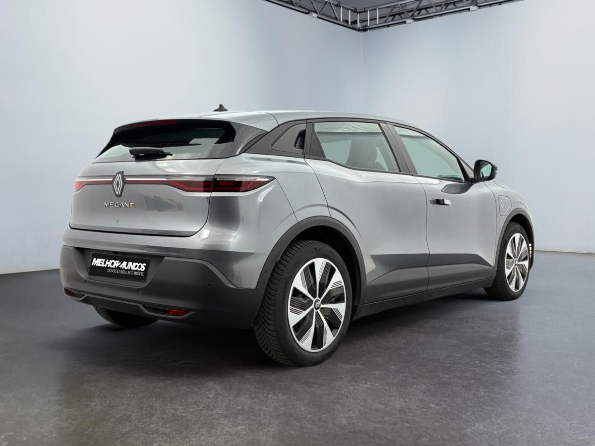 renault-megane-e-tech-2022-eletrico-0cc