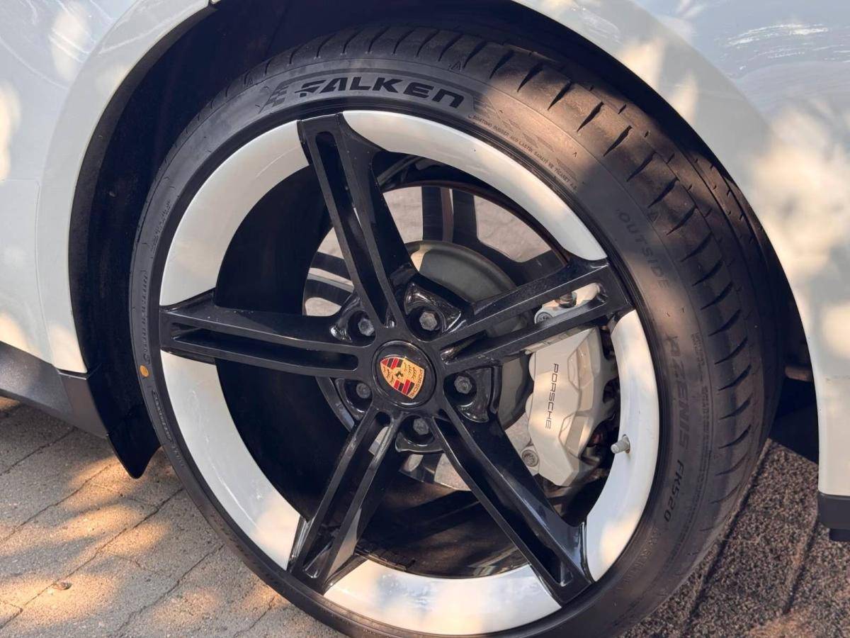porsche-taycan-2021-eletrico-0cc