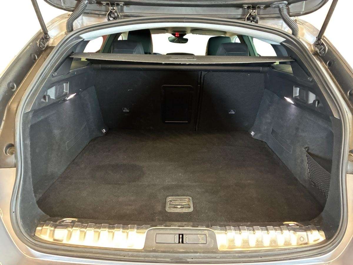 peugeot-508-sw-2022-hibrido-a-gasolina-1598cc