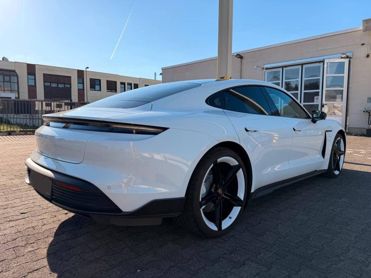 porsche-taycan-2021-eletrico-0cc