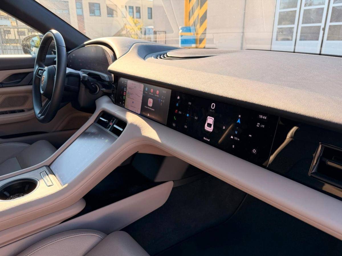 porsche-taycan-2021-eletrico-0cc