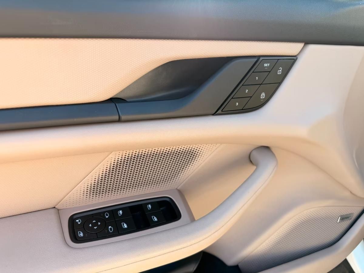 porsche-taycan-2021-eletrico-0cc