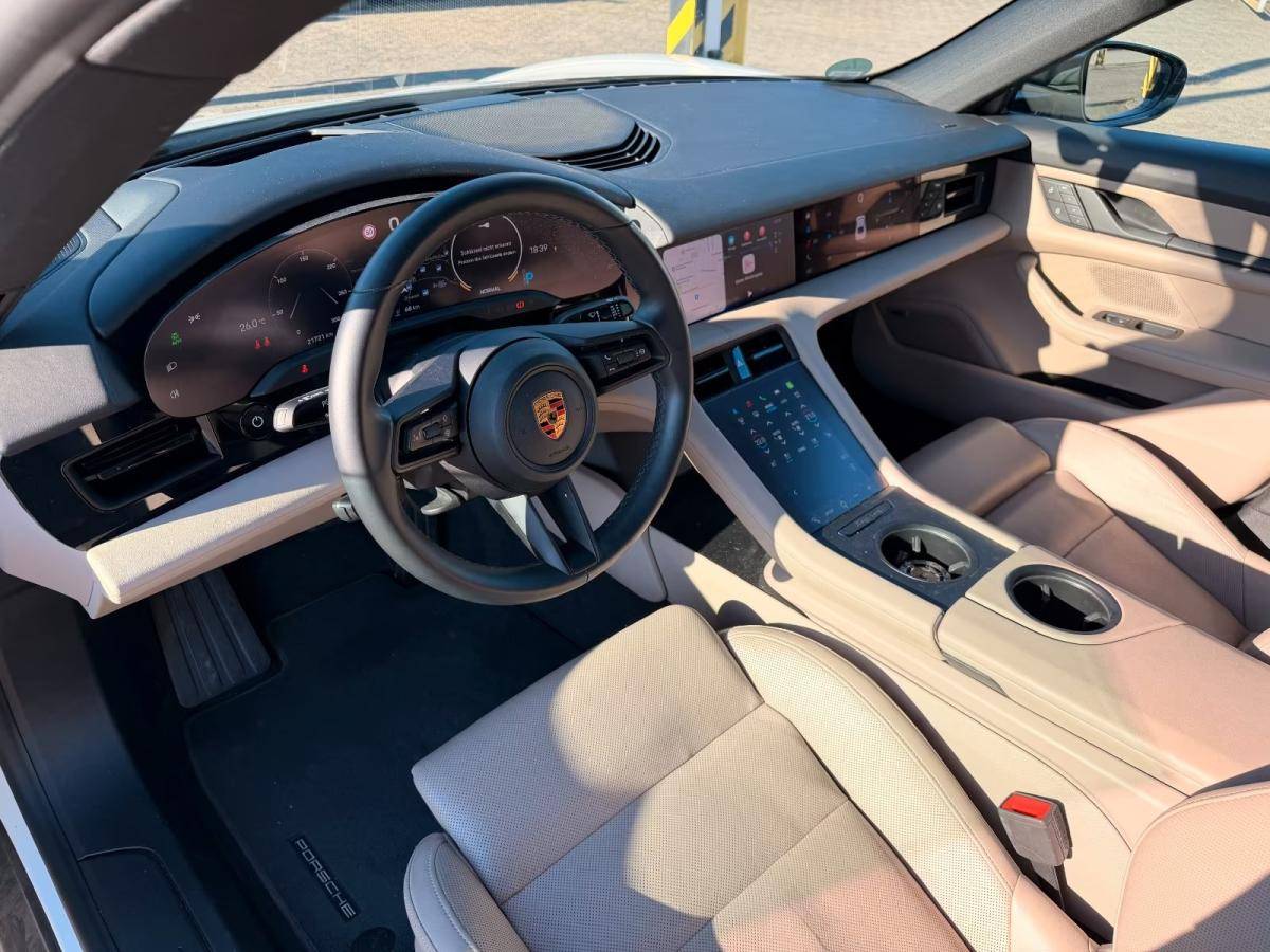 porsche-taycan-2021-eletrico-0cc