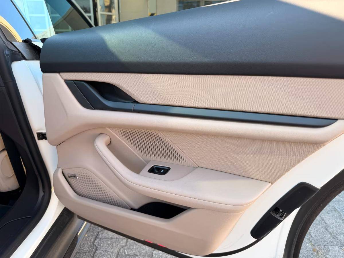 porsche-taycan-2021-eletrico-0cc
