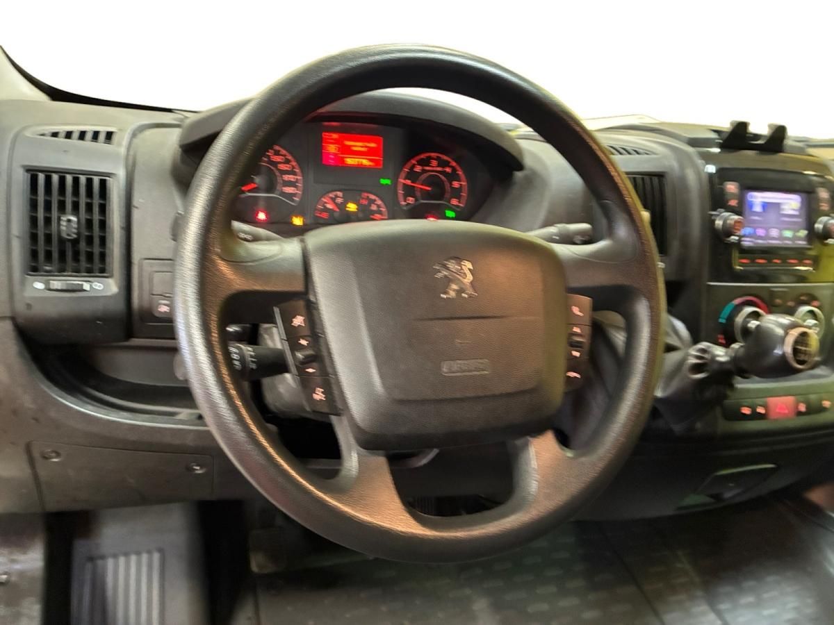 peugeot-boxer-2022-diesel-2179cc