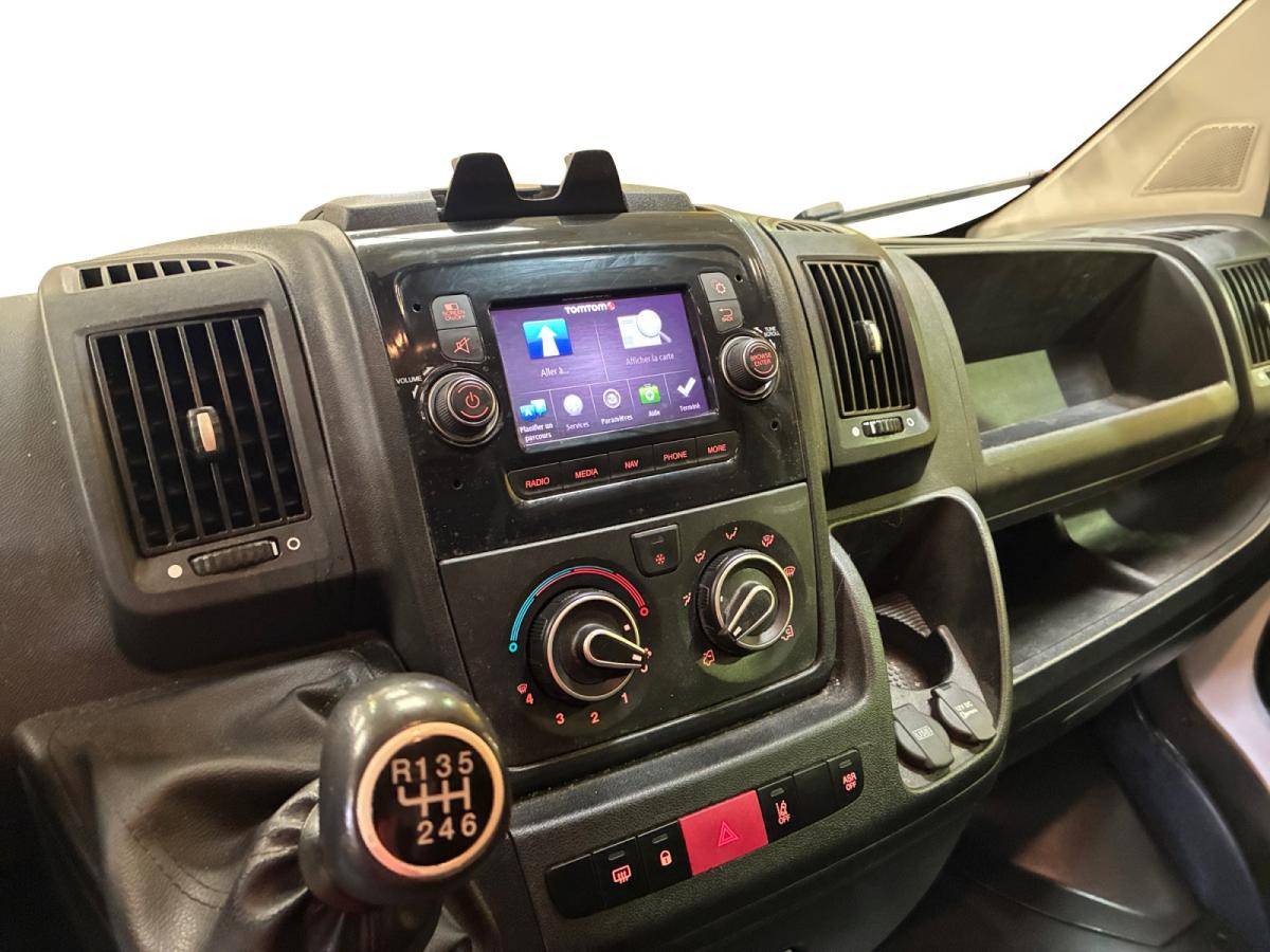 peugeot-boxer-2022-diesel-2179cc