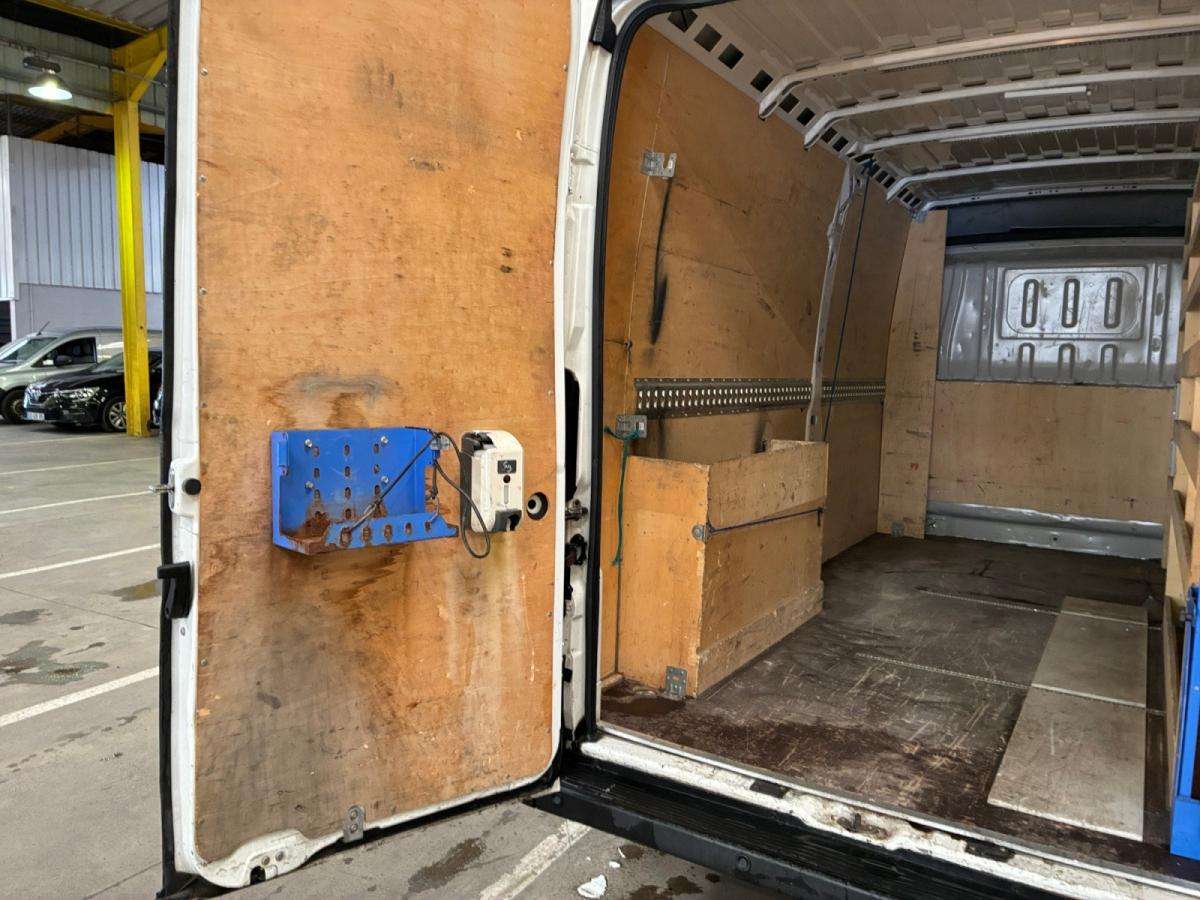 peugeot-boxer-2022-diesel-2179cc