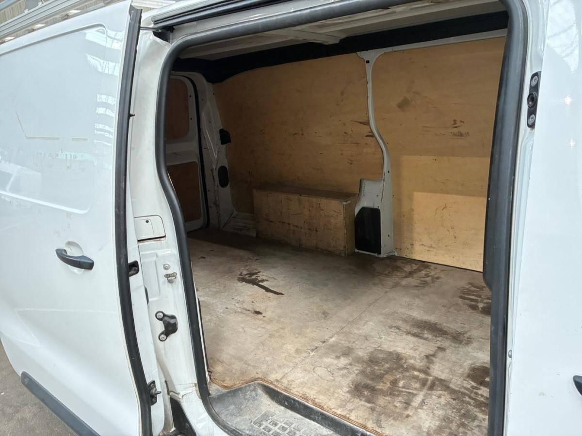 citroen-jumpy-2021-diesel-1997cc