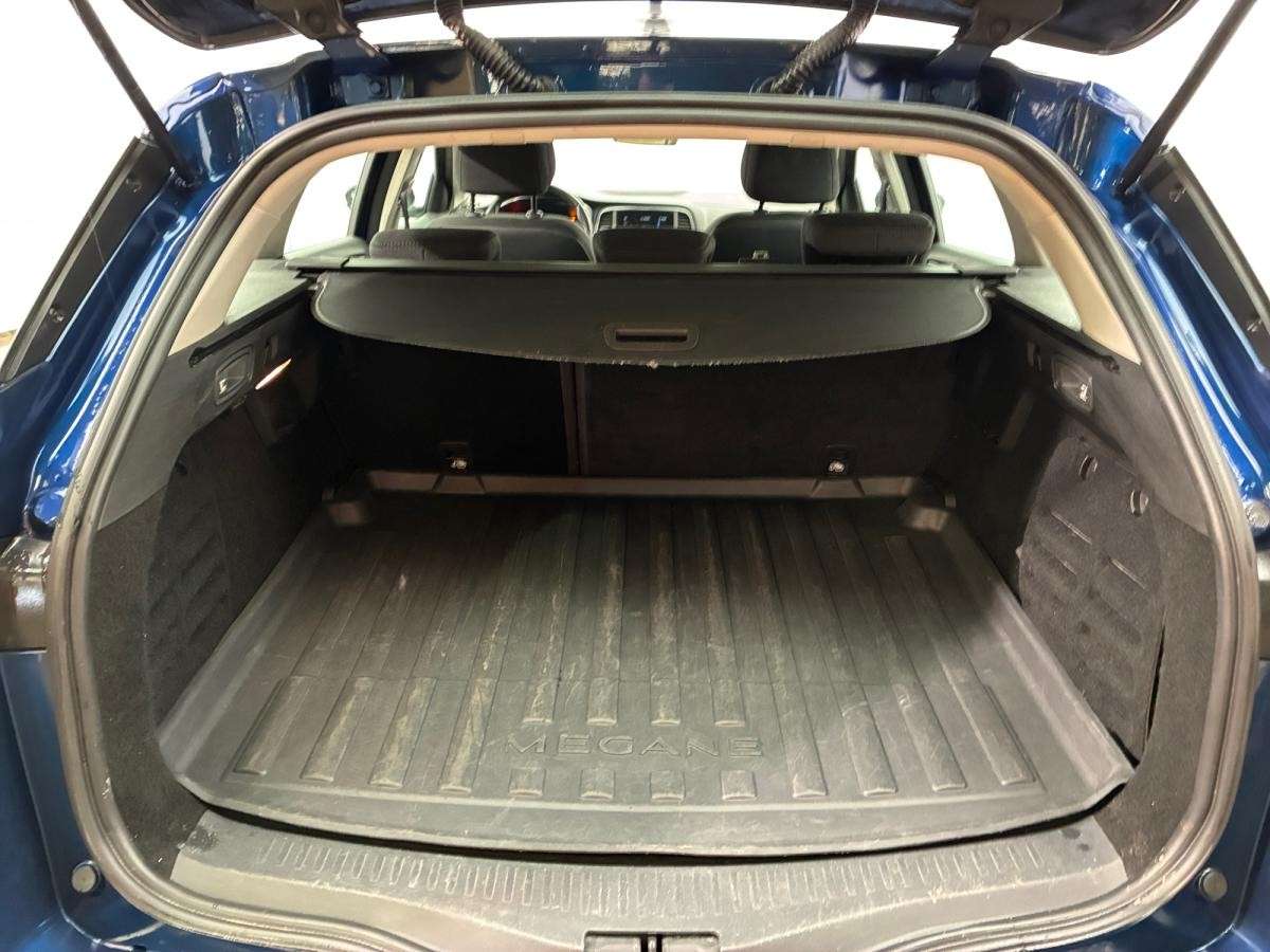 renault-megane-sport-tourer-2021-diesel-1461cc