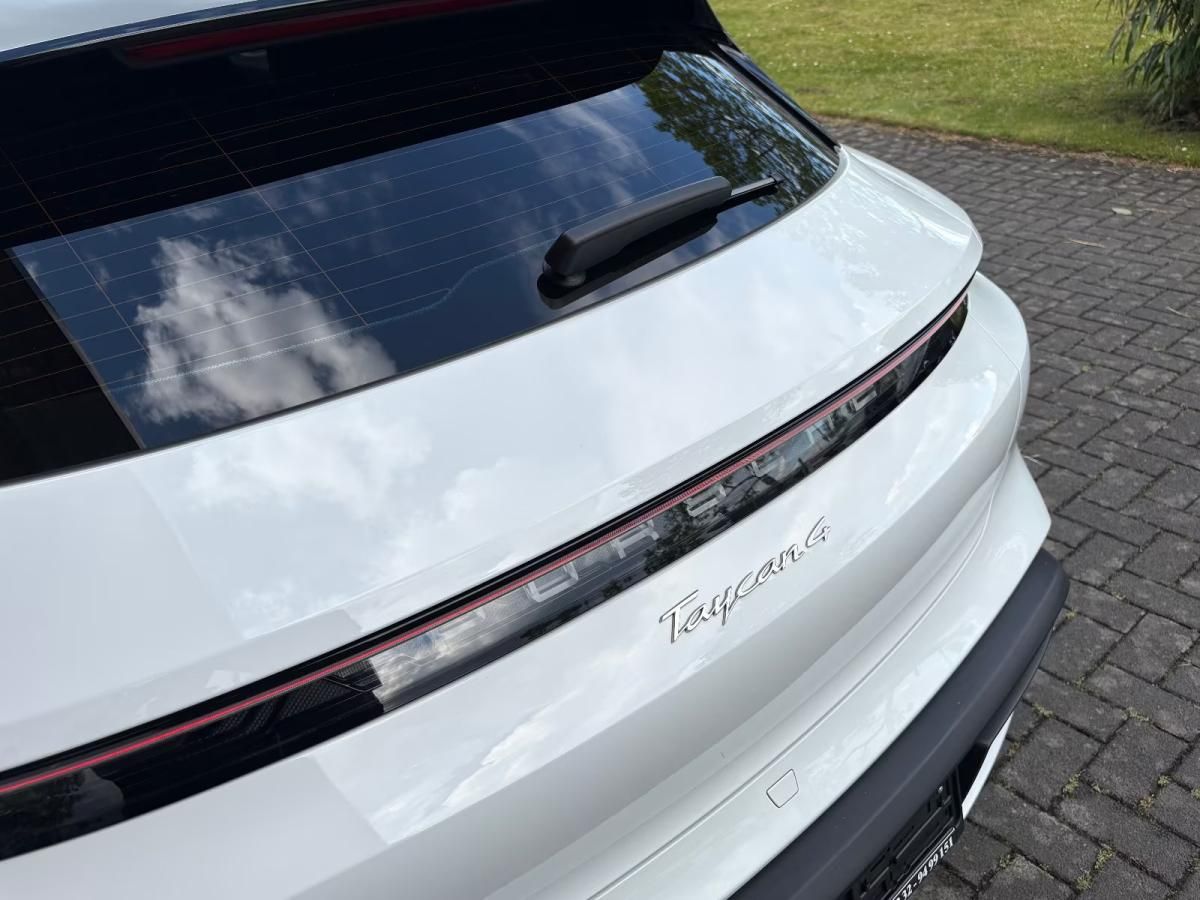 porsche-taycan-2022-eletrico-0cc