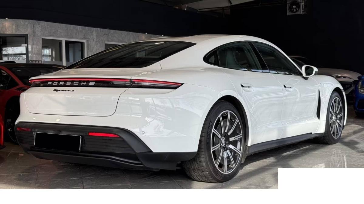 porsche-taycan-2020-eletrico-0cc