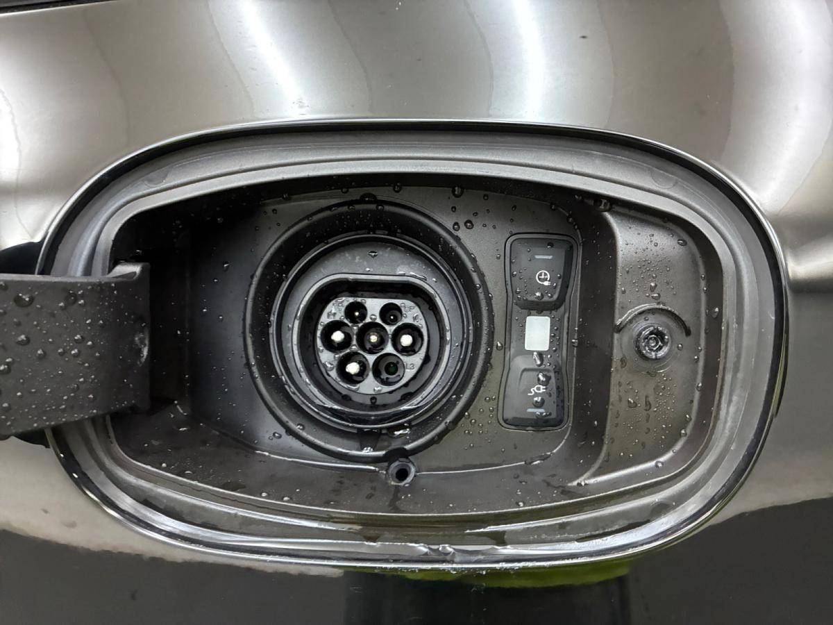 porsche-cayenne-2023-hibrido-a-gasolina-3996cc