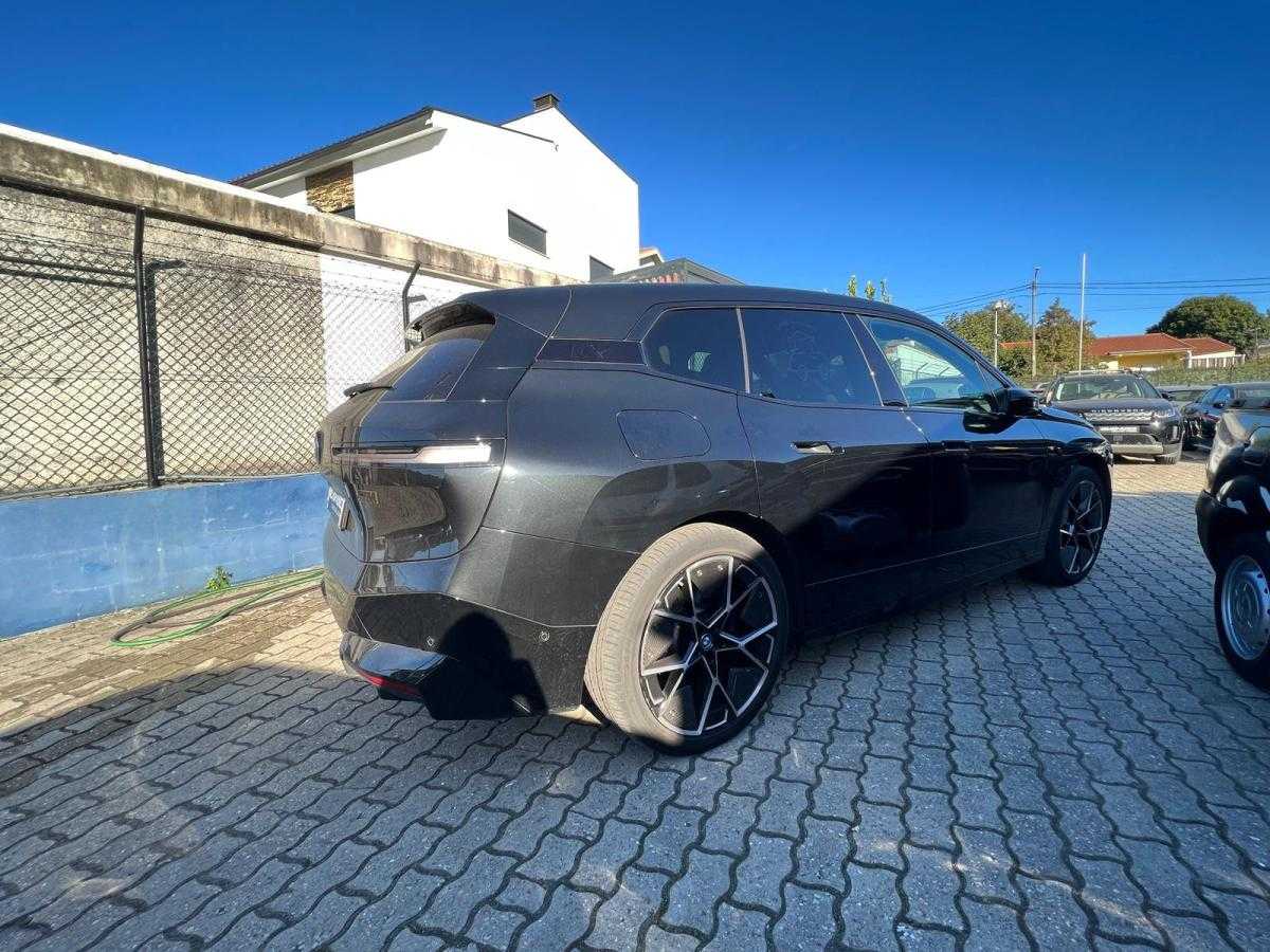 bmw-ix-2022-eletrico-500cc