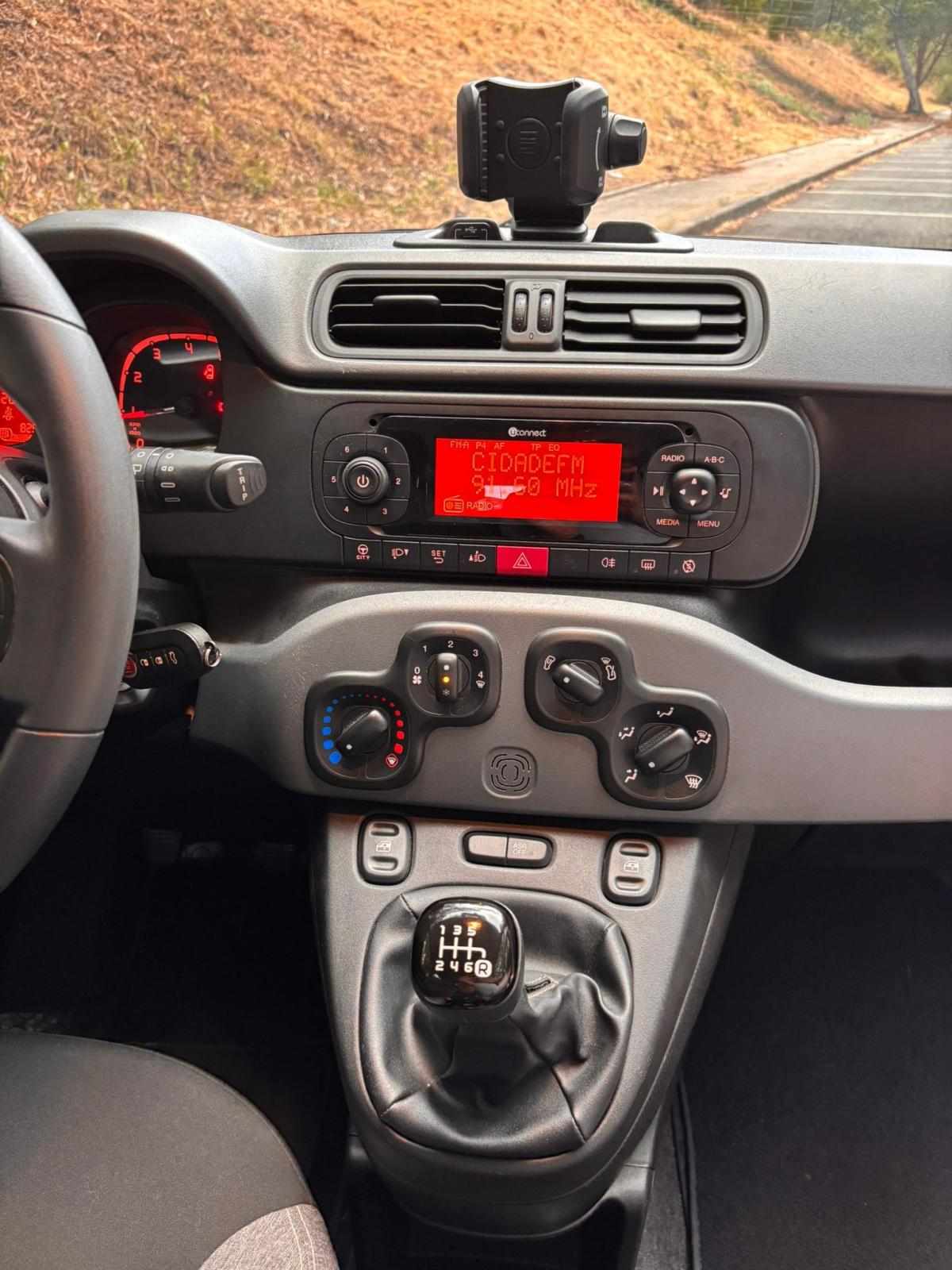 fiat-panda-2022-hibrido-a-gasolina-999cc