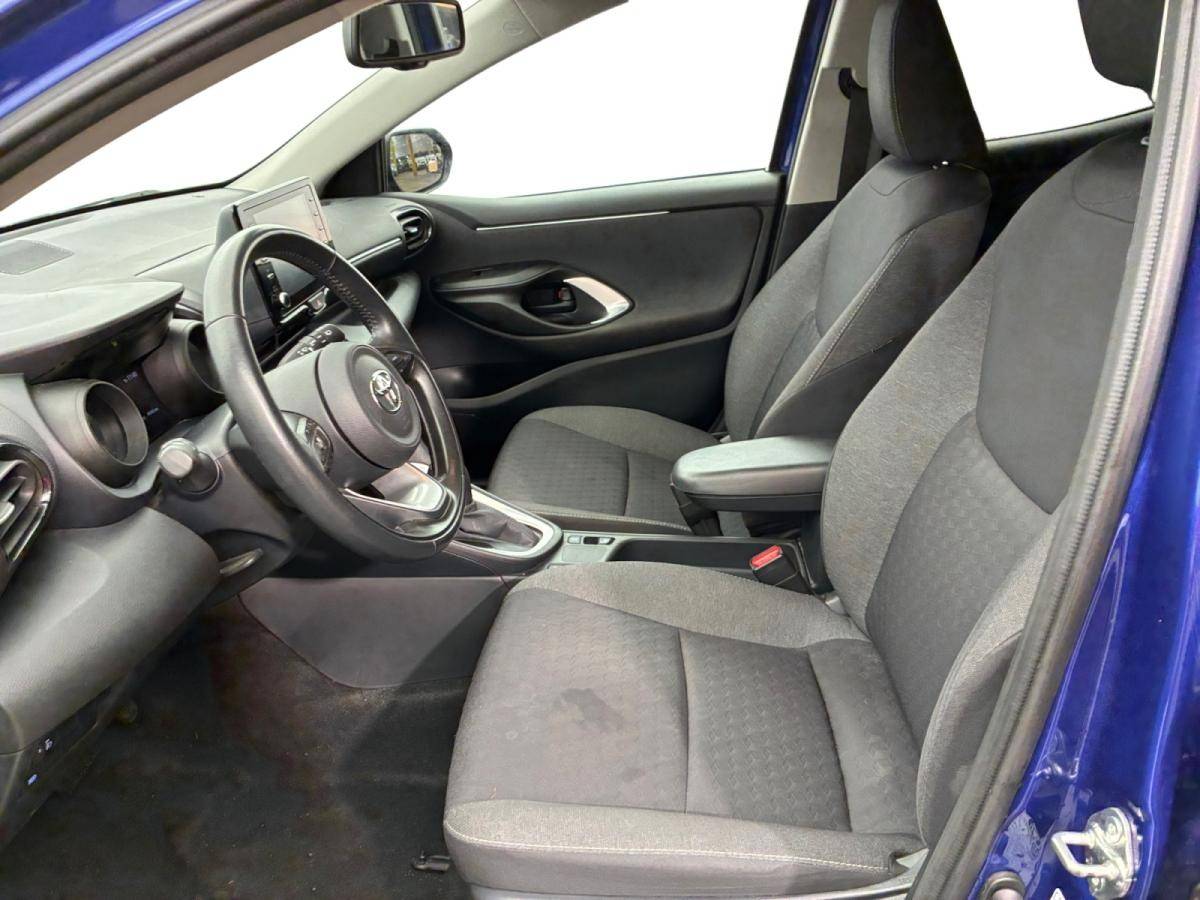 toyota-yaris-2022-hibrido-a-gasolina-1490cc